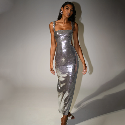 Elizabeth | Glamorous and Shimmering Backless Maxi Dress